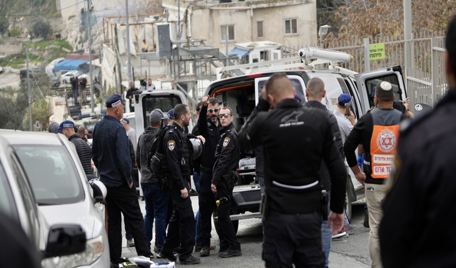 هيئة البث الإسرائيلية: مقتل فتاة وإصابة 8 آخرين في عملية إطلاق النار عند مدخل القدس