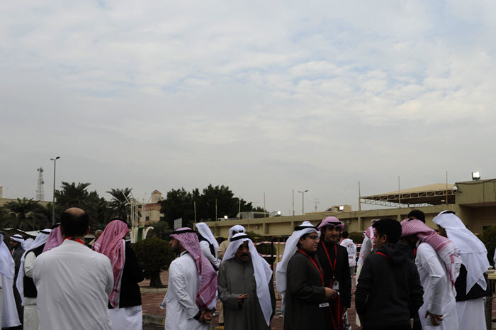 التنافس الانتخابي في "امة 2016" يضفي دفئا على أجواء الكويت الباردة