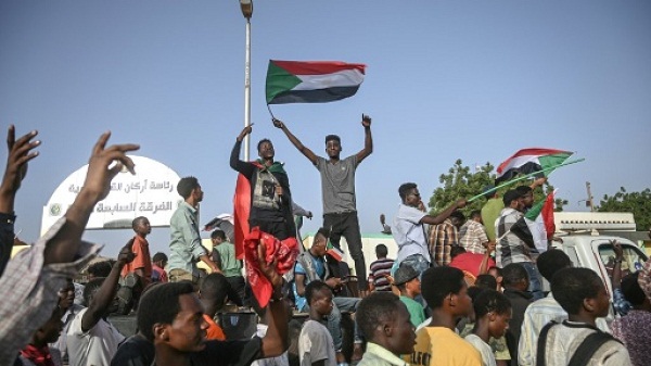 الأزمة في السودان: محكمة تأمر بإعادة خدمة الإنترنت