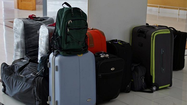 8 خطوات لحماية حقيبتك من السرقة بالمطار وضمان التعويض