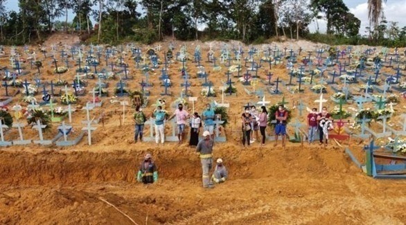 البرازيل تتخطى 127 ألف وفاة بكورونا