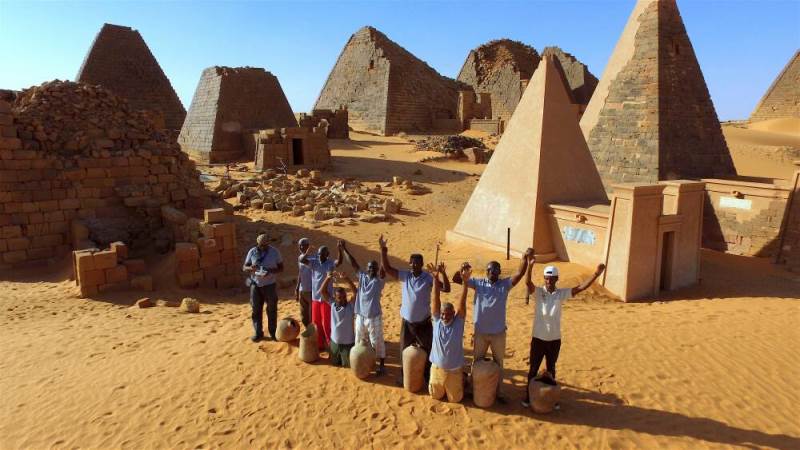  السودان يسمح للسياح بدخول منطقة الاهرامات لأول مرة