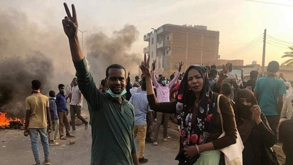 البشير: ما يعيشه السودان ابتلاء سيخرج منه أكثر قوة