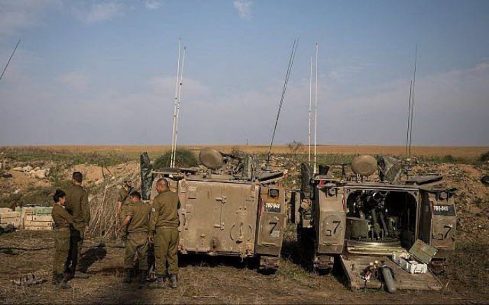 مجندة إسرائيلية تثير الذعر بين سكان تل أبيب