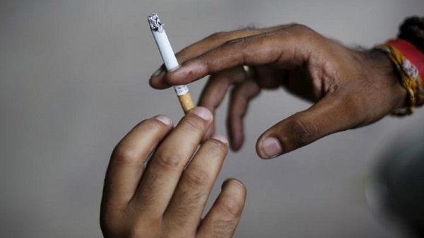 دراسة: التدخين يزيد خطر الإصابة بـ "الخرف"