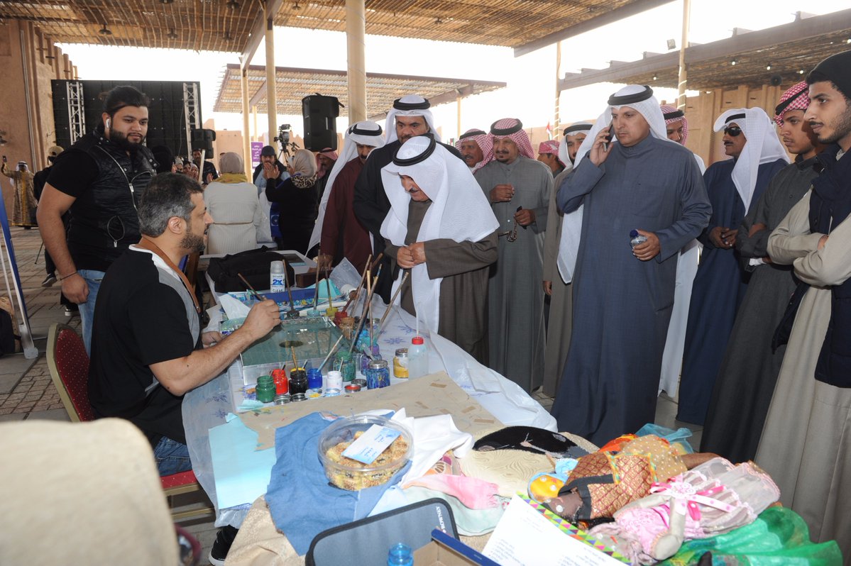 انطلاق مهرجان الموروث الشعبي بقرية "صباح الأحمد" التراثية  