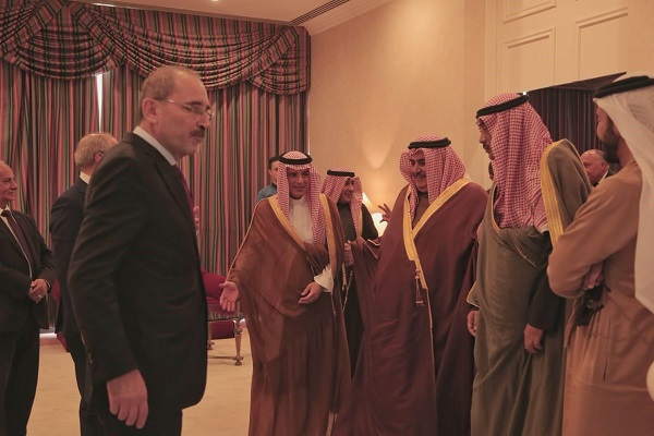 وزير الخارجية يصل الأردن للمشاركة في لقاء تشاوري عربي
