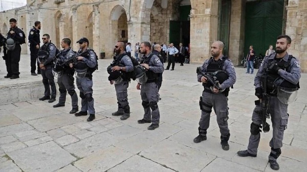 الاحتلال يغلق شوارع في القدس بعد تعرض مستوطن للطعن