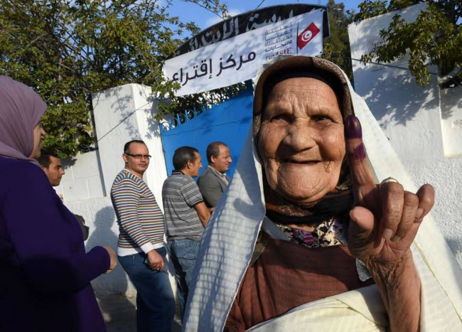 انتخابات تونس .. إقبال ضعيف