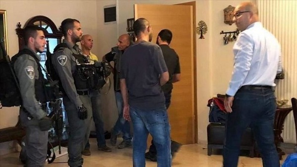 قوات الاحتلال الإسرائيلي تعتقل محافظ القدس وأمين سر حركة فتح