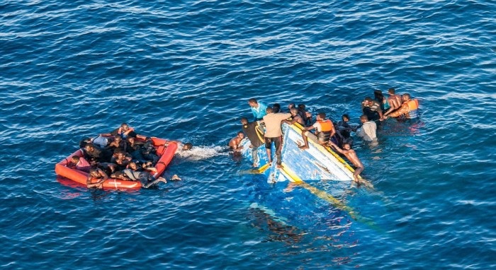 "أطباء بلا حدود": إنقاذ 184 مهاجرًا في البحر المتوسط