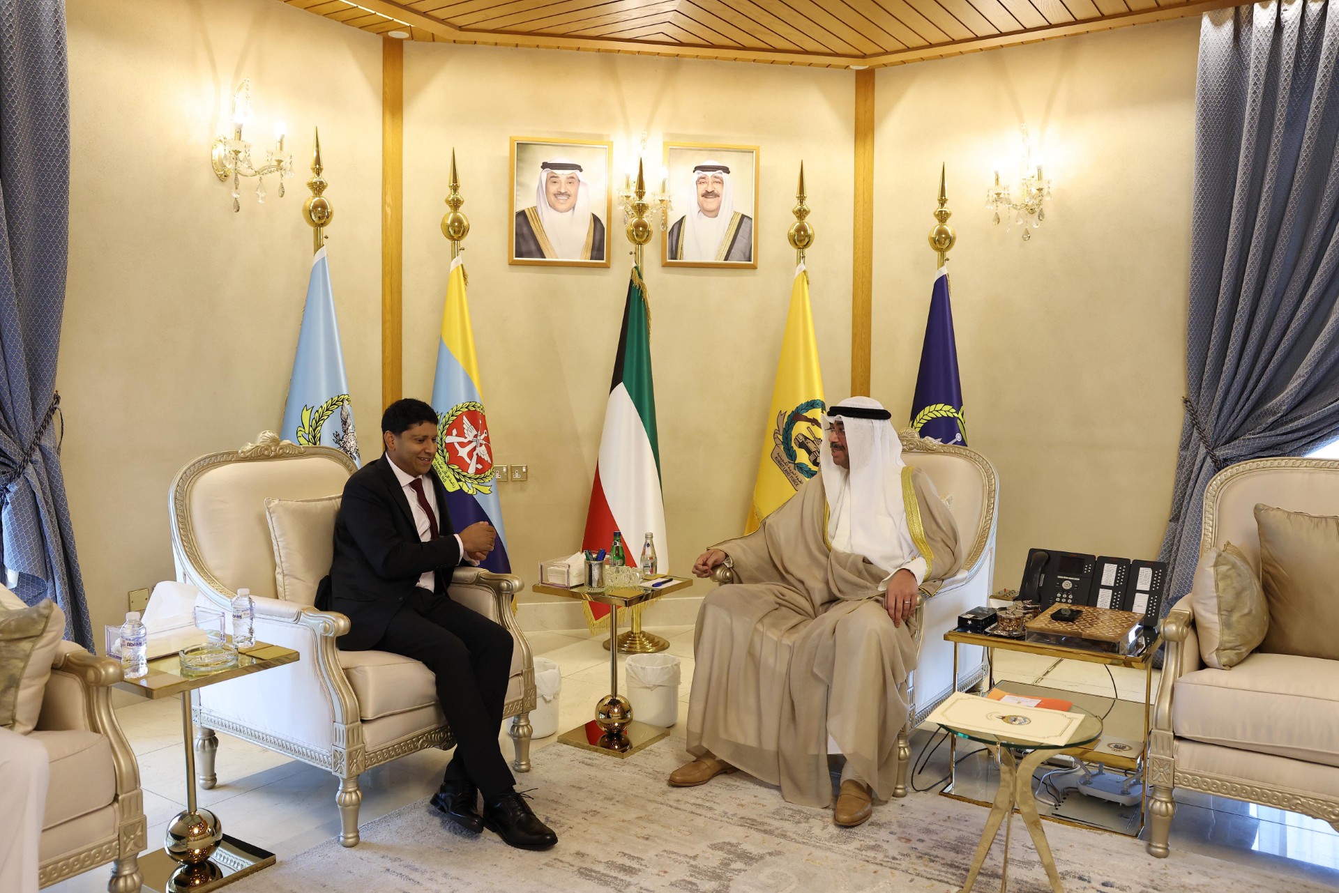 وزير الدفاع يبحث والجوانب العسكرية مع السفير البريطاني
