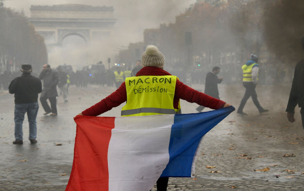 فرنسا.. طوارئ واعتقالات