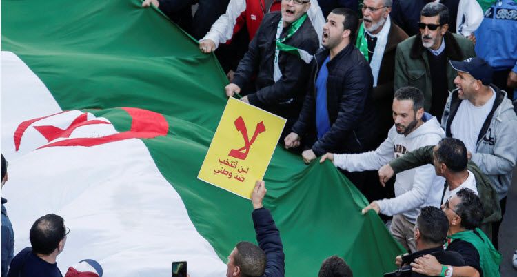 انتخابات الجزائر .. احتجاجات رافضة وغلق مكاتب اقتراع