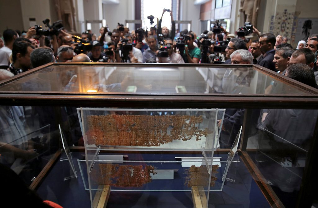 المتحف المصري يعرض "برديات الملك خوفو" للمرة الأولى