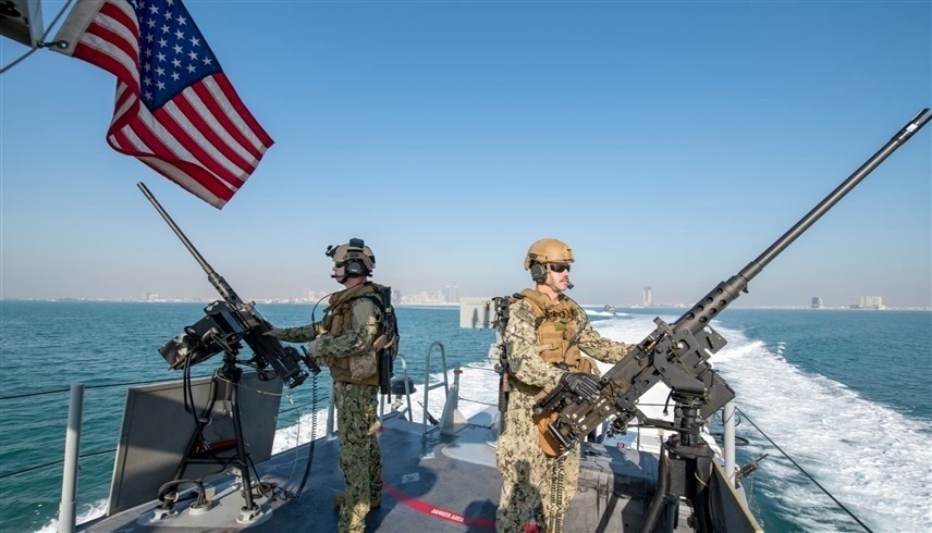  وفاة عنصرين من البحرية الأمريكية خلال عملية ضد الحوثيين