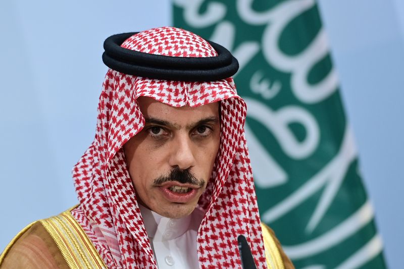  السعودية تحذر من خطورة تصاعد التوتر في المنطقة