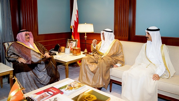 وزير الخارجية البحريني يؤكد عمق العلاقات "الأخوية" مع الكويت