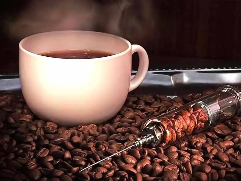 أضرار كثرة المنبهات "الشاي والقهوة" على الصحة 