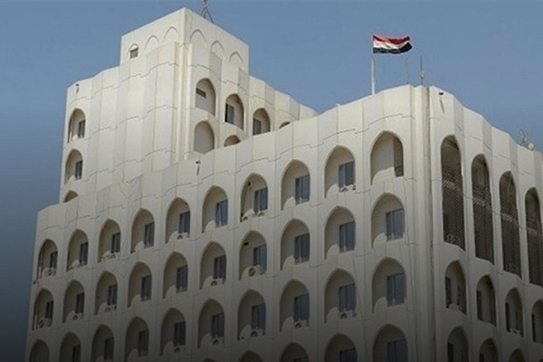 الخارجية العراقية تستدعي السفير الجزائري احتجاجا على هتافات مسيئة في مباراة كروية 