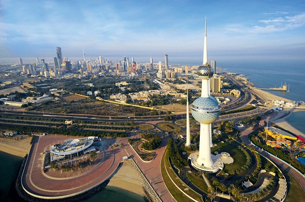الكويت ترحب بدعوة خادم الحرمين لعقد قمة عربية طارئة في مكة المكرمة 