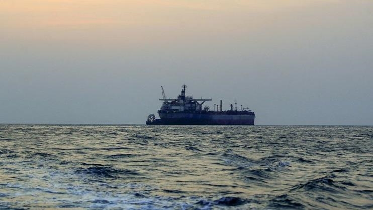  البحرية البريطانية: 3 قوارب تعقبت سفينة قبالة سواحل الكويت