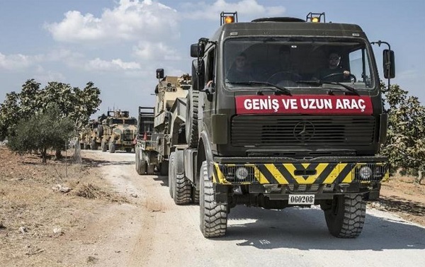 تركيا تدفع بمزيد من التعزيزات إلى حدودها مع سوريا