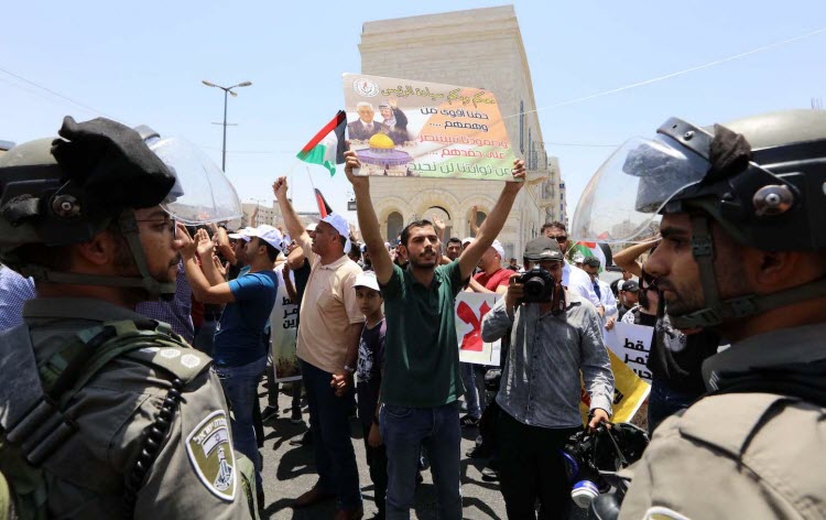تواصل الوقفات الاحتجاجية في الأراضي الفلسطينية رفضاً لـ«ورشة البحرين»