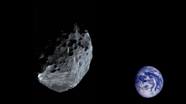 رصد كويكب مرَّ بين الأرض والقمر قبل أسبوع فقط !
