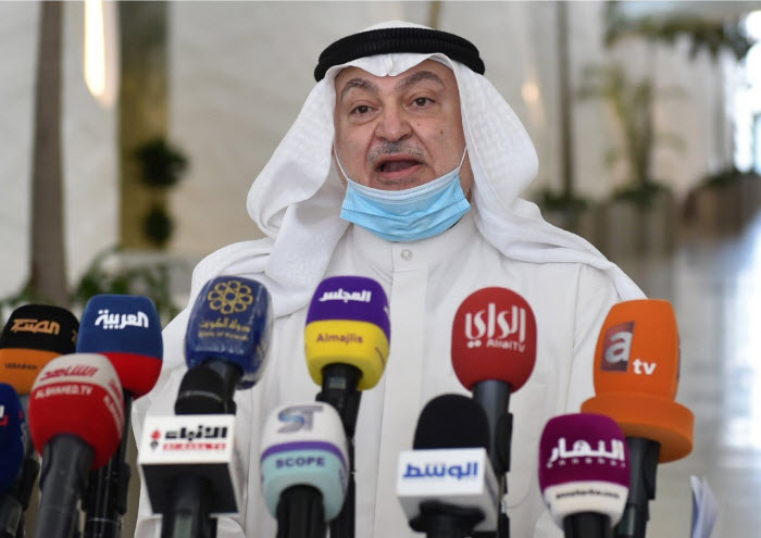 خليل الصالح يطالب وزير المالية بتحمل مسؤولية مخاطبات تنفيذ الوثيقة الاقتصادية أو الاستقالة