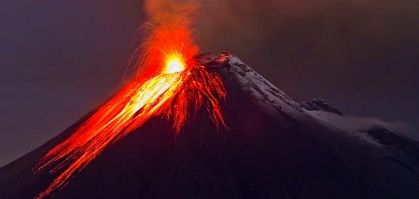  إجلاء الآلاف إثر نشاط بركان في بابوا غينيا الجديدة