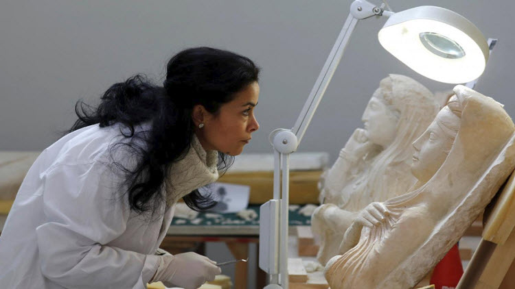 ترميم آثار تدمر في المتحف الوطني بدمشق
