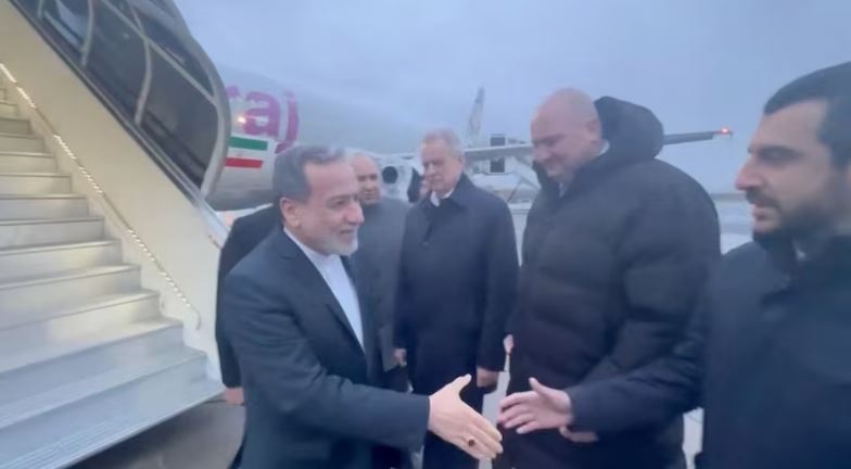 وزير الخارجية الإيراني يزور روسيا في آخر محطة من جولة دبلوماسية