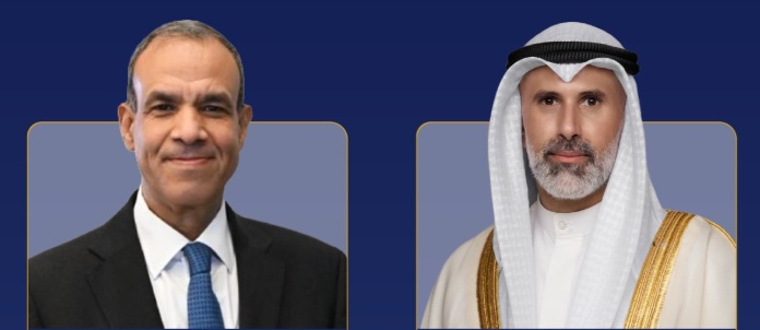 وزير الخارجية يبحث التطورات الإقليمية مع نظيره المصري