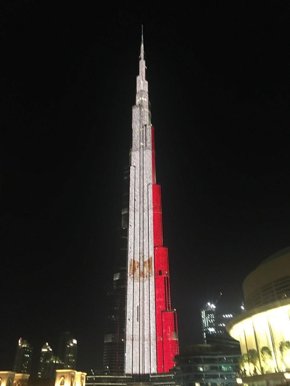 برج خليفة يتضامن مع ضحايا هجوم المنيا