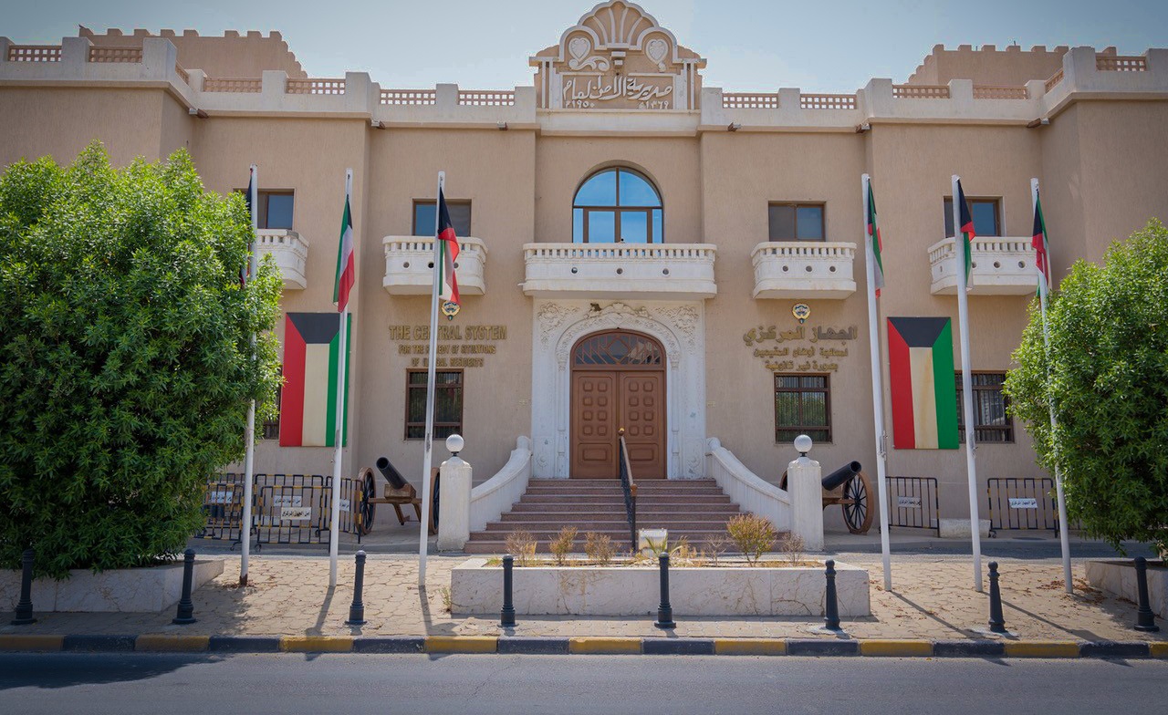 رئيس الجهاز المركزي لمعالجة أوضاع المقيمين بصورة غير قانونية يبحث مع السفير المصري موضوعات مشتركة